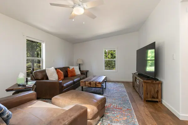 3231 S 127th RD, Flemington, MO 65650