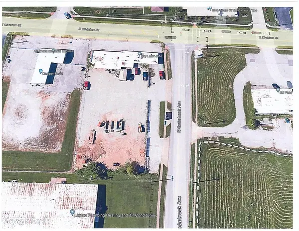 2754 E Division ST, Springfield, MO 65803