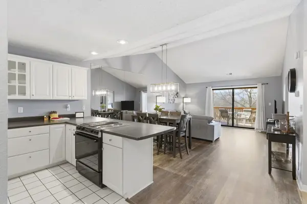 175 Avondale DR #Apt 15, Branson, MO 65616