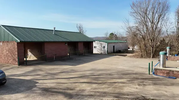 34274 State Highway 86, Eagle Rock, MO 65641