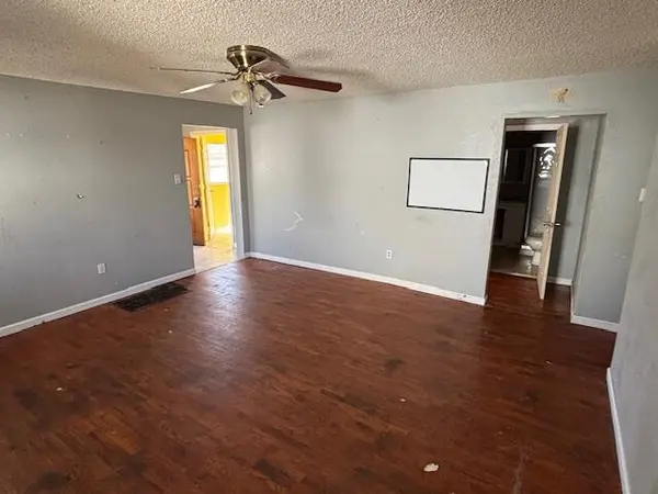 208 E 4th ST, Willow Springs, MO 65793