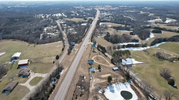 000 Stones LN, Spokane, MO 65754