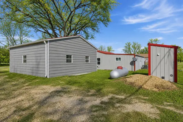 1382 Mo-99, Birch Tree, MO 65438