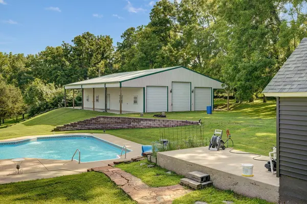 3060 W Ellison DR, Springfield, MO 65810