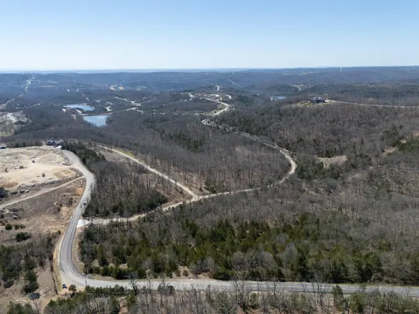 000 Keystone RD, Reeds Spring, MO 65737