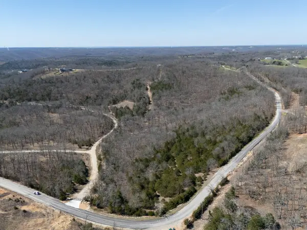000 Keystone RD, Reeds Spring, MO 65737