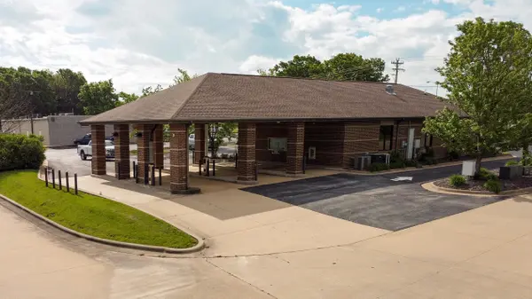 291 E State Hwy Cc, Nixa, MO 65714