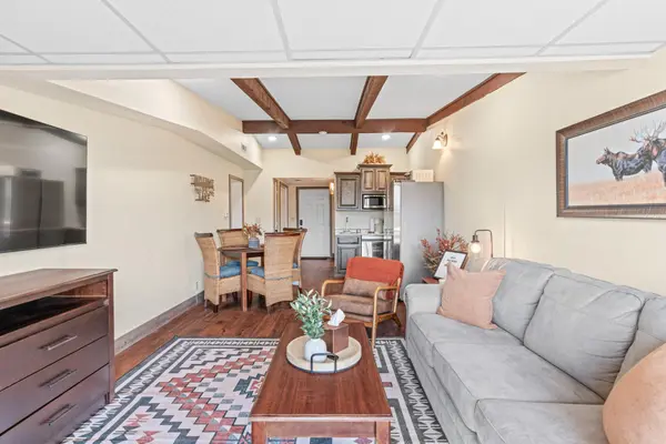70 Kimberling Crossing Dr #209, Kimberling City, MO 65686