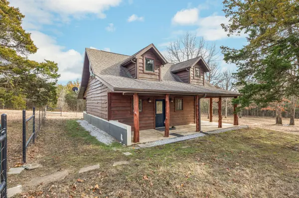 555 Trimble RD, Protem, MO 65733