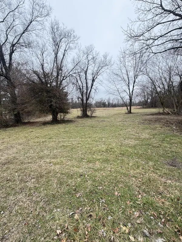 2754 E Grand ST, Springfield, MO 65803