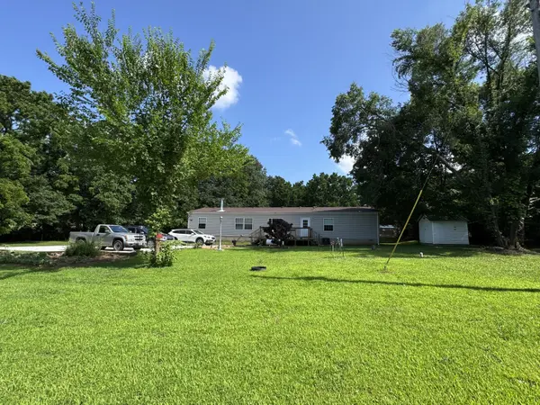 22465 E 850th RD, Humansville, MO 65674