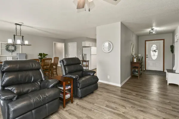 12 Old Happy Hollow TRL, Lampe, MO 65681