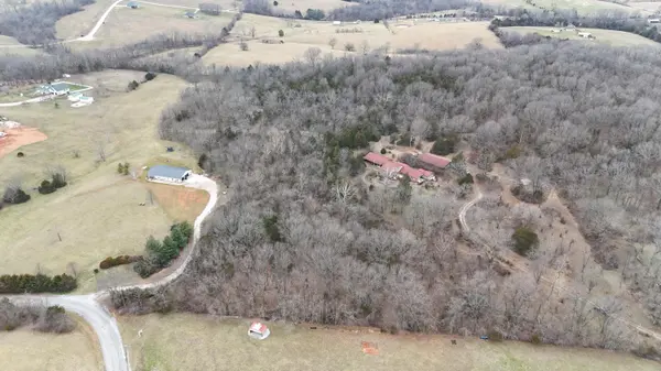 000 Accacia DR, Highlandville, MO 65669