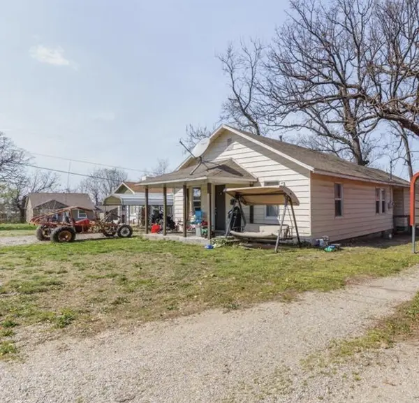 209 S Park Manor BLVD, Lebanon, MO 65536