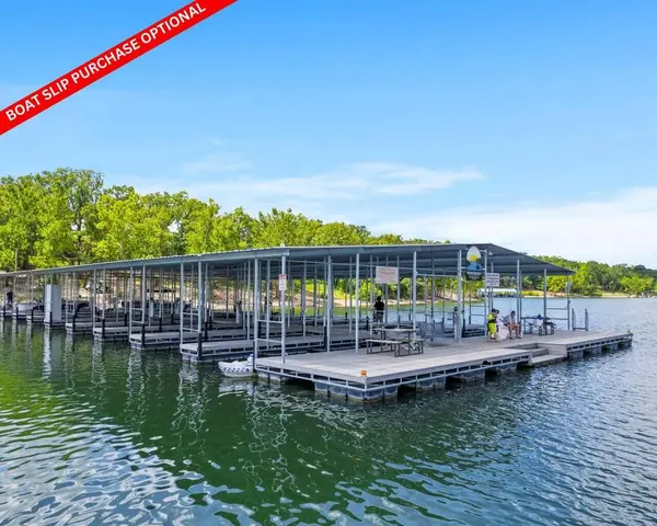 235 Carefree LN #16, Kimberling City, MO 65686