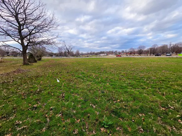 000 Maple LN, Ash Grove, MO 65604