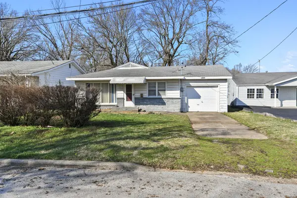 1825 S Weaver AVE, Springfield, MO 65807