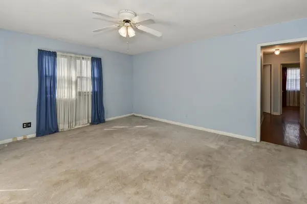 1825 S Weaver AVE, Springfield, MO 65807