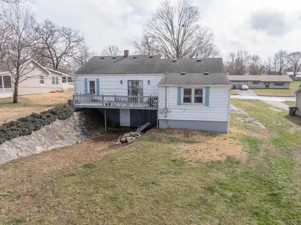 630 E Center ST, Mt Vernon, MO 65712