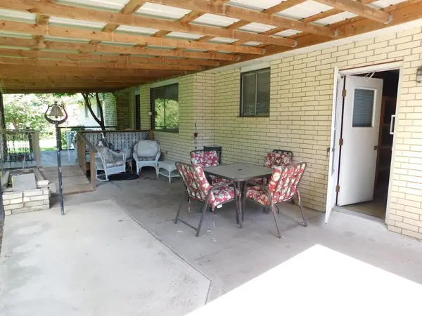 128 E Hazel ST, Monett, MO 65708