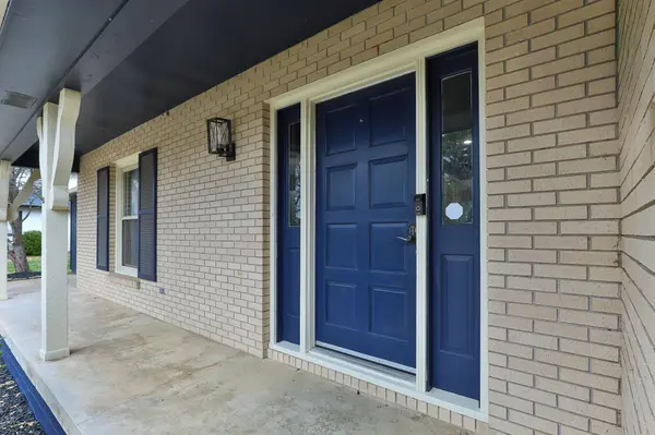 1315 S Oak Run PL, Springfield, MO 65809