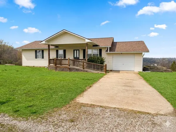 1367 Mountain Grove RD, Branson, MO 65616