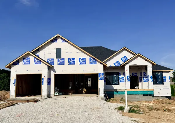 2070 N Silver Charm AVE, Springfield, MO 65802