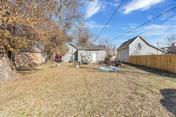 1438 E Florida ST, Springfield, MO 65803