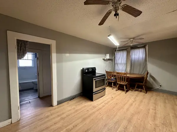 408 Walnut ST, West Plains, MO 65775