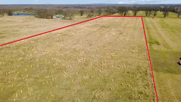000 S 1575 RD, Nevada, MO 64772