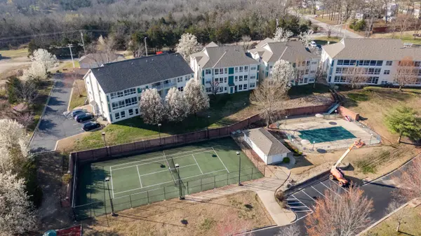 530 Spring Creek RD #Apt 11, Branson, MO 65616