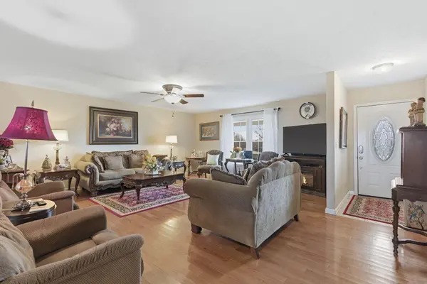 5727 S State Highway FF, Battlefield, MO 65619