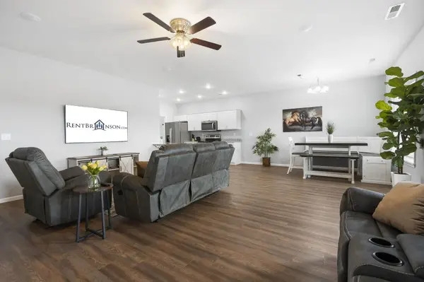 41 Bunker DR #4, Branson West, MO 65737