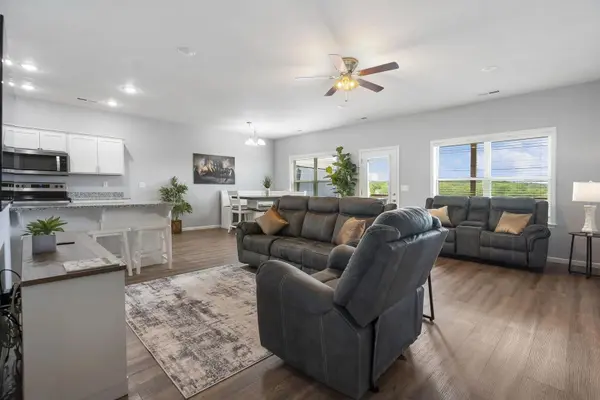 41 Bunker DR #4, Branson West, MO 65737