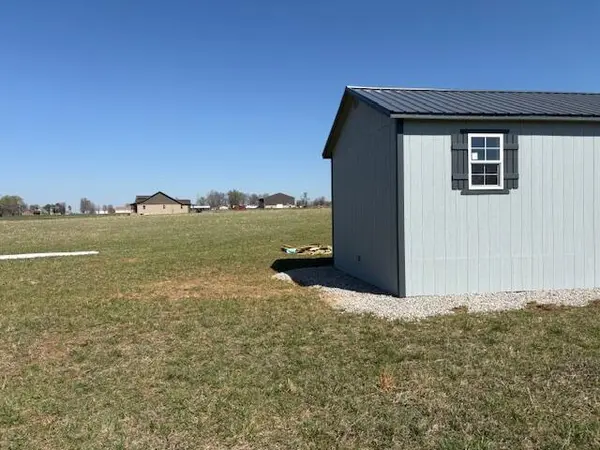 20018 Lawrence 2175, Aurora, MO 65605