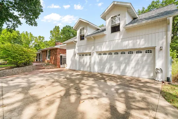 178 Garner DR, Ozark, MO 65721