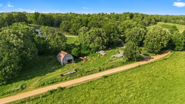 1499 County Road 380, Koshkonong, MO 65692