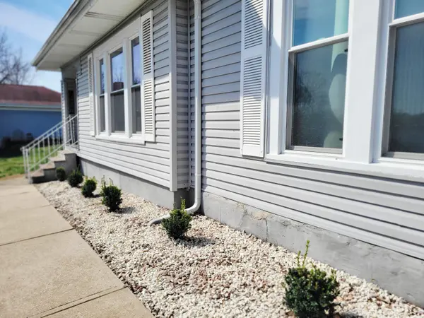 401 South ST, Stockton, MO 65785