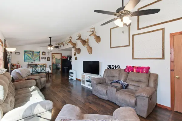 1404 County Road 154, Brixey, MO 65618