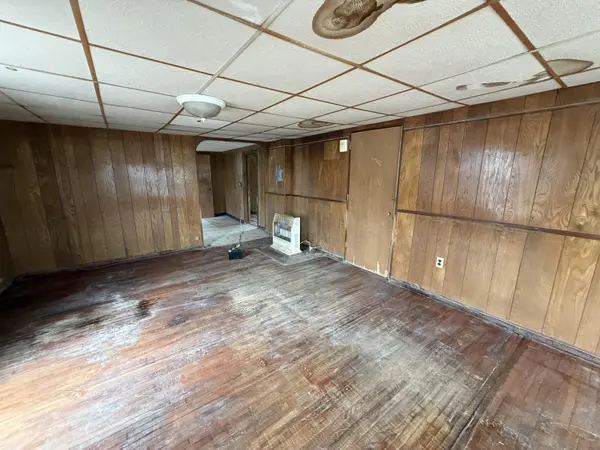 2805 W Olive ST, Springfield, MO 65802