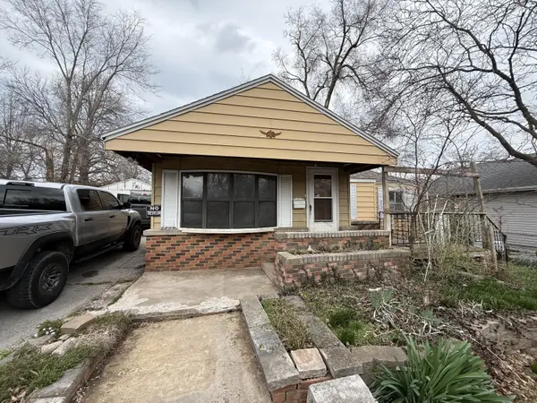 2805 W Olive ST, Springfield, MO 65802