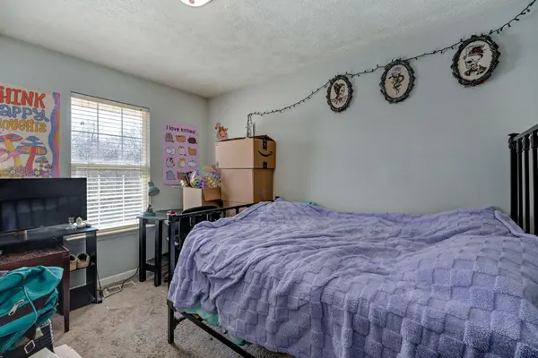602 Oak Leaf CT, Nixa, MO 65714