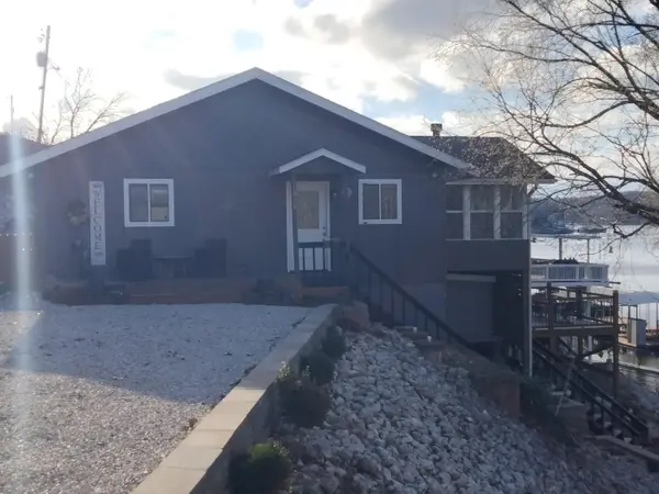1098 Jupiter RD, Camdenton, MO 65020