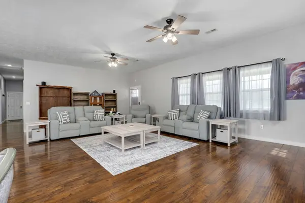 755 Highlandville RD, Highlandville, MO 65669