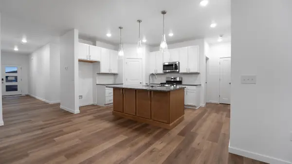 1739 N Knollwood AVE, Brookline, MO 65619
