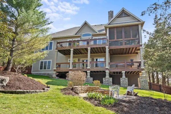 512 Silverwood PL, Branson West, MO 65737