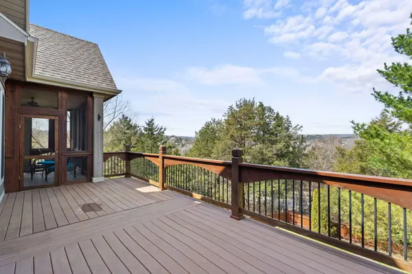 512 Silverwood PL, Branson West, MO 65737