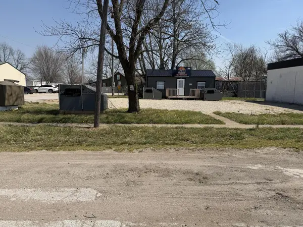 120 N Main ST, Seymour, MO 65746