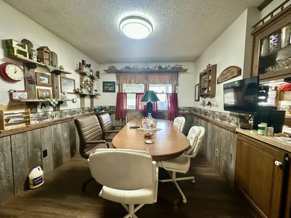 231 N Olive ST, Marshfield, MO 65706