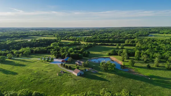 450 E 375th RD, Dunnegan, MO 65640